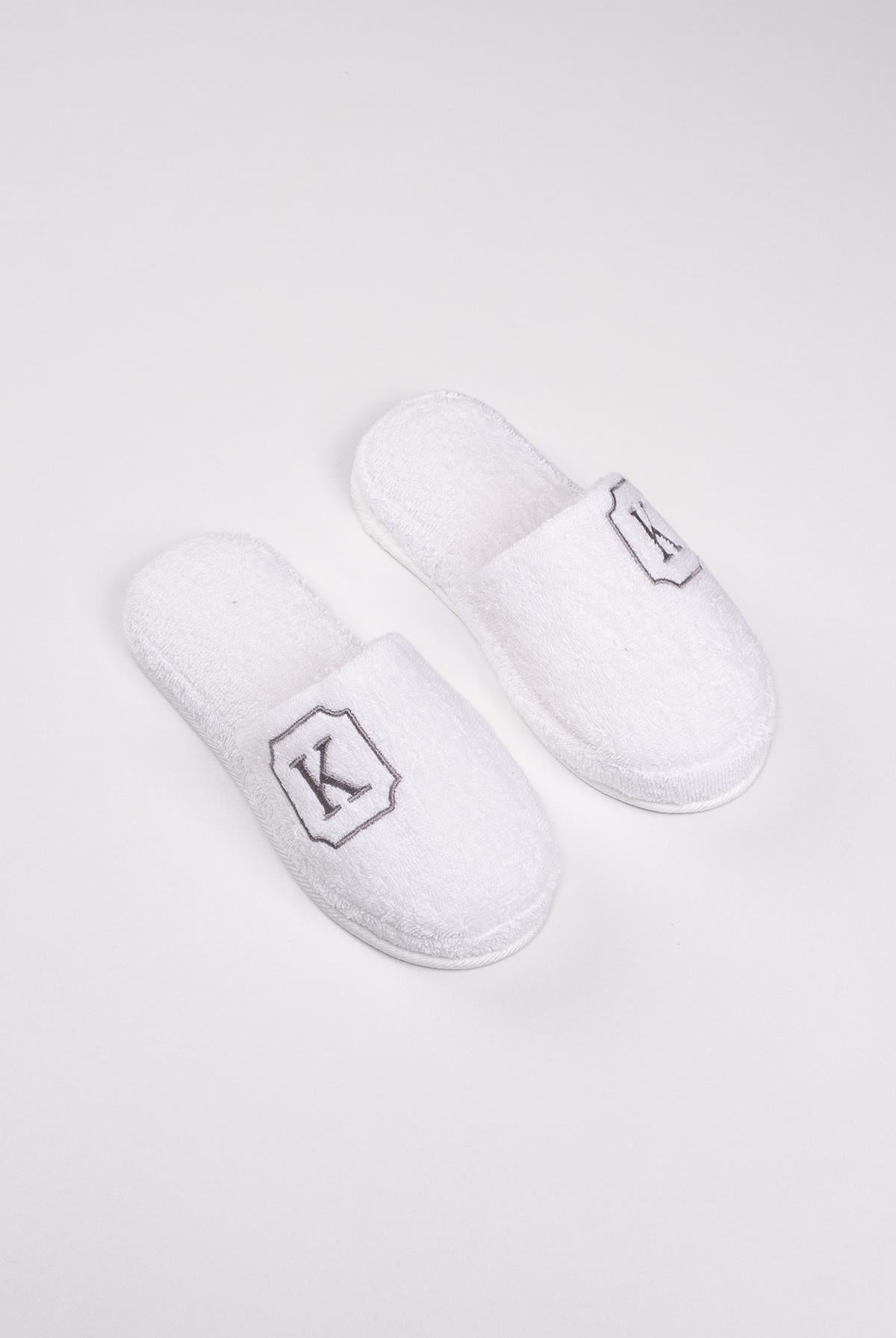 K Harf Nakışlı Banyo Ve Ev Havlu Terliği – %100 Pamuk Kaymaz Kalın Taban - Ender Home