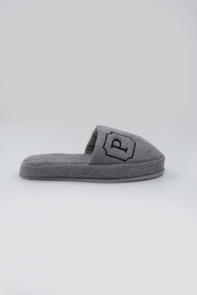 P Harf Nakışlı Banyo Ve Ev Havlu Terliği – %100 Pamuk Kaymaz Kalın Taban - Ender Home