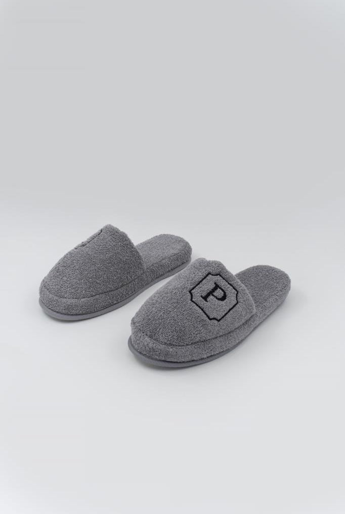 P Harf Nakışlı Banyo Ve Ev Havlu Terliği – %100 Pamuk Kaymaz Kalın Taban - Ender Home