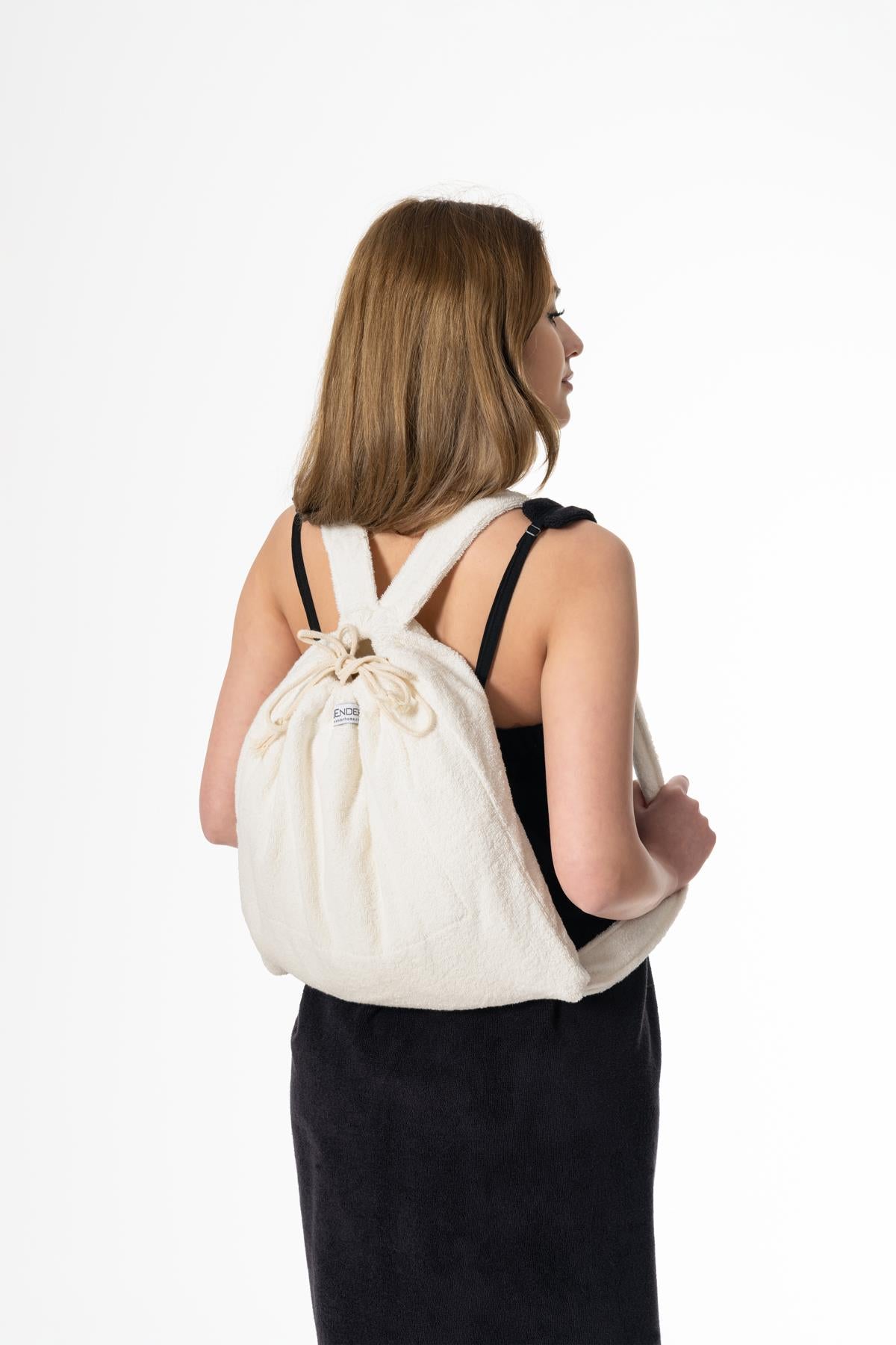 BeachMate Sırt Çantalı Plaj Havlusu – Fermuarlı , Cepli, Taşınabilir Konfor Ekru - Ender Home