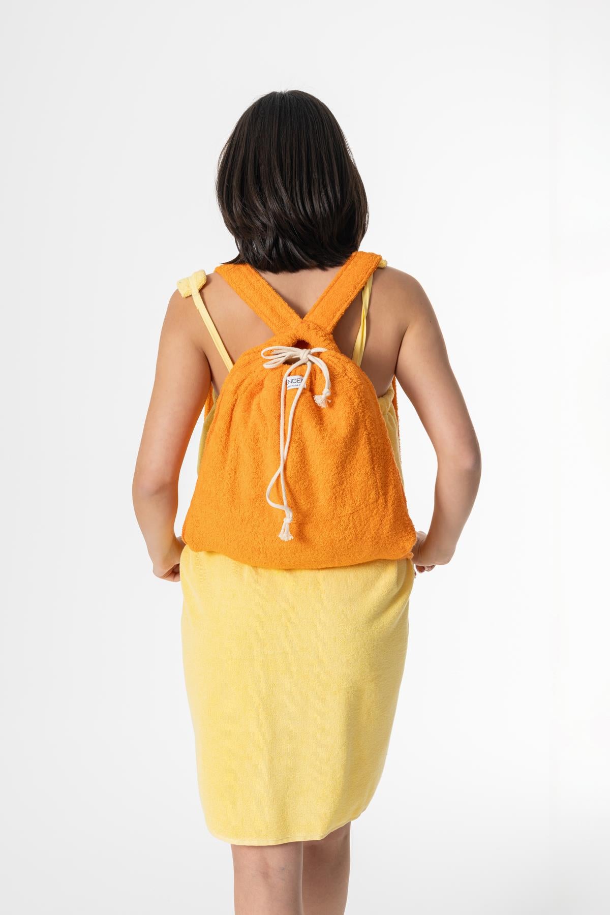 BeachMate Sırt Çantalı Plaj Havlusu – Fermuarlı , Cepli, Taşınabilir Konfor Oranj - Ender Home