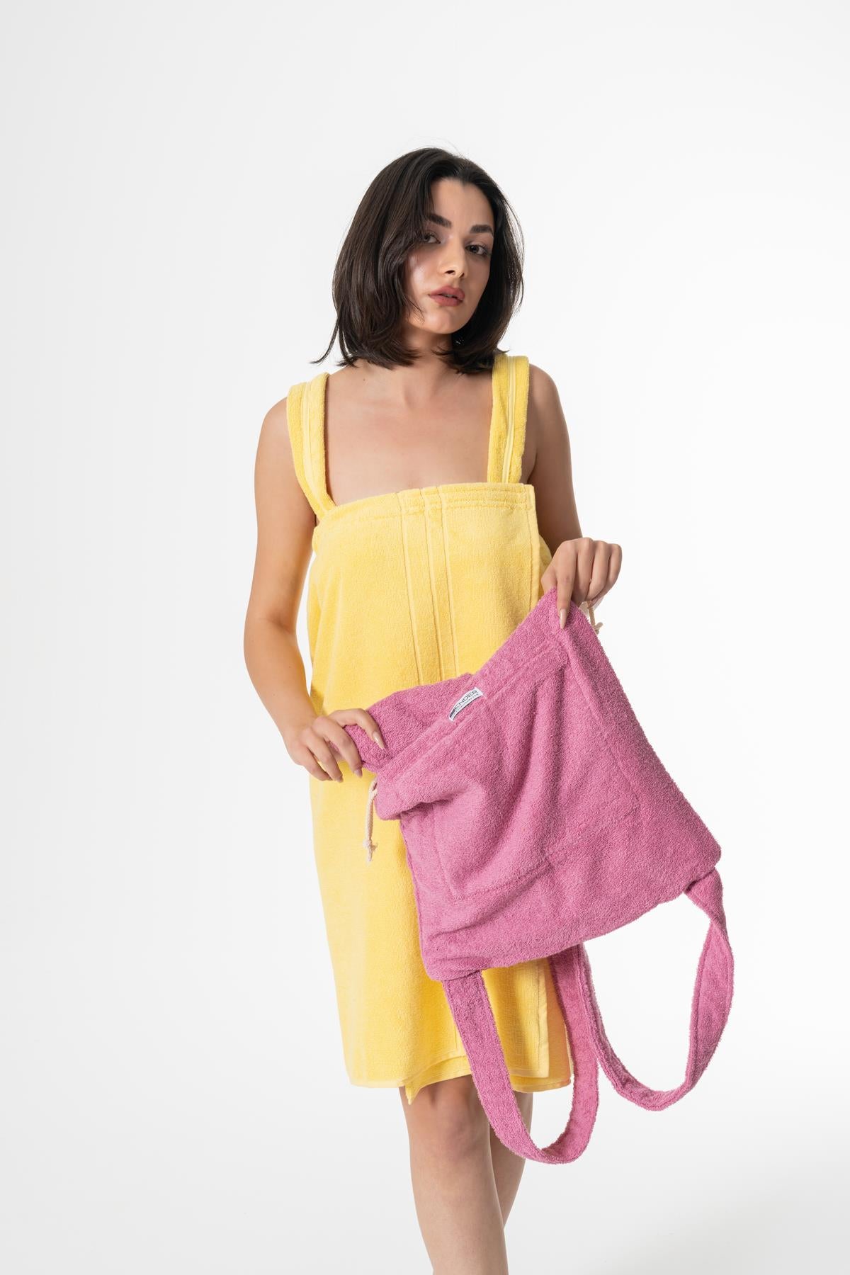 BeachMate Sırt Çantalı Plaj Havlusu – Fermuarlı , Cepli, Taşınabilir Konfor Pembe - Ender Home