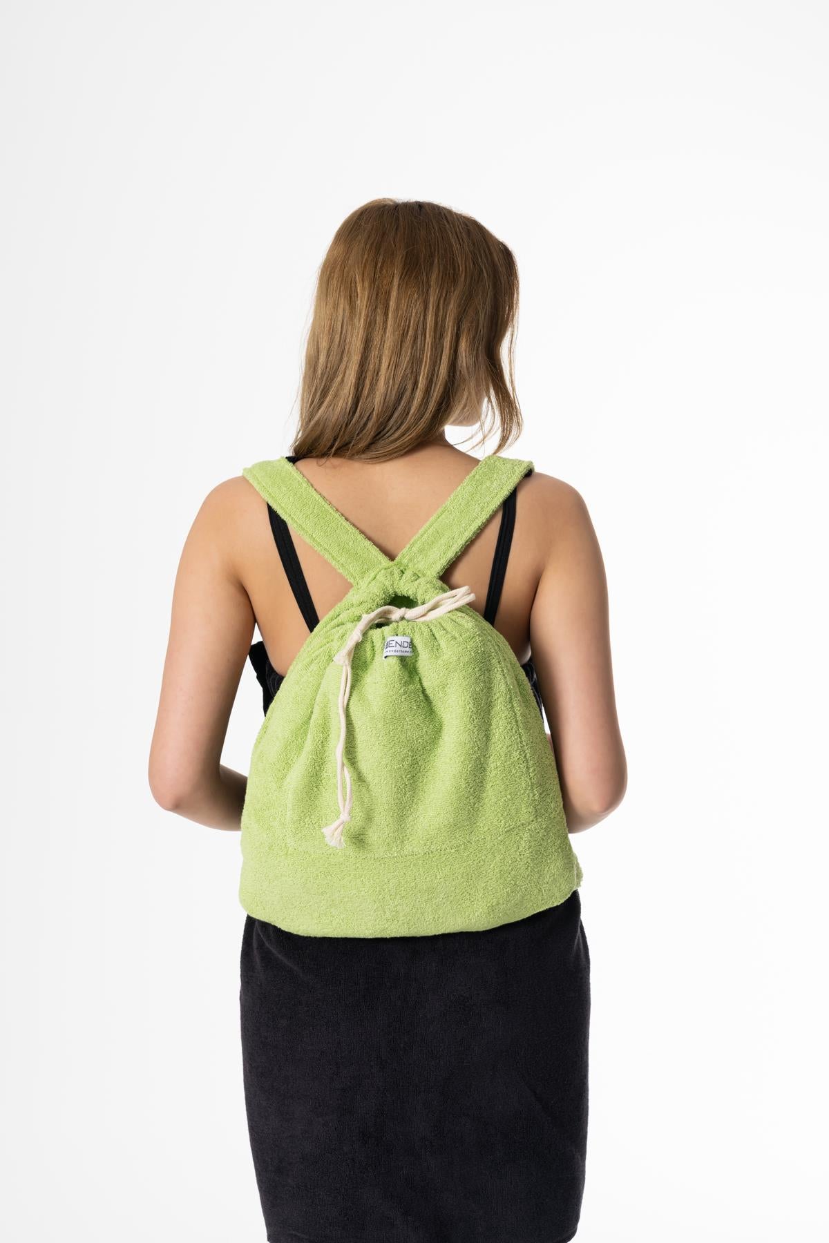 BeachMate Sırt Çantalı Plaj Havlusu – Fermuarlı , Cepli, Taşınabilir Konfor Yeşil - Ender Home