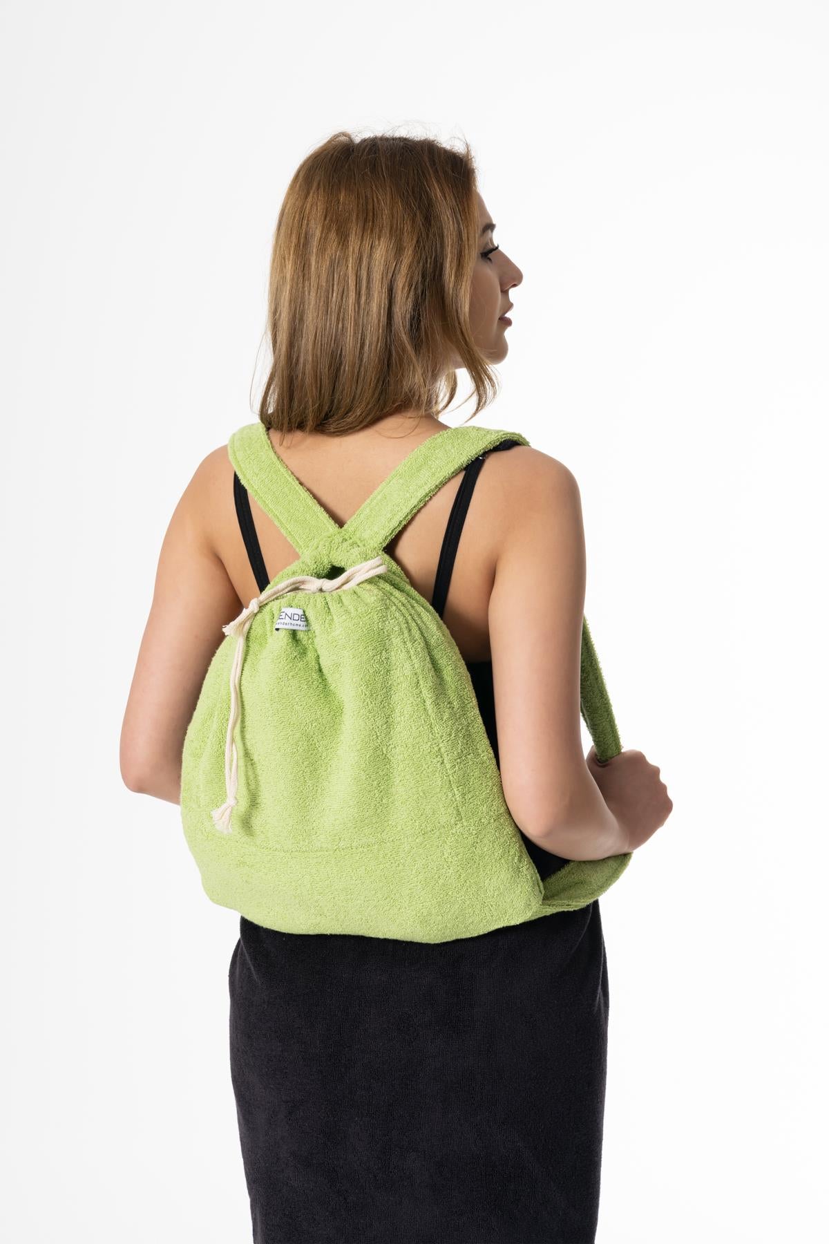 BeachMate Sırt Çantalı Plaj Havlusu – Fermuarlı , Cepli, Taşınabilir Konfor Yeşil - Ender Home