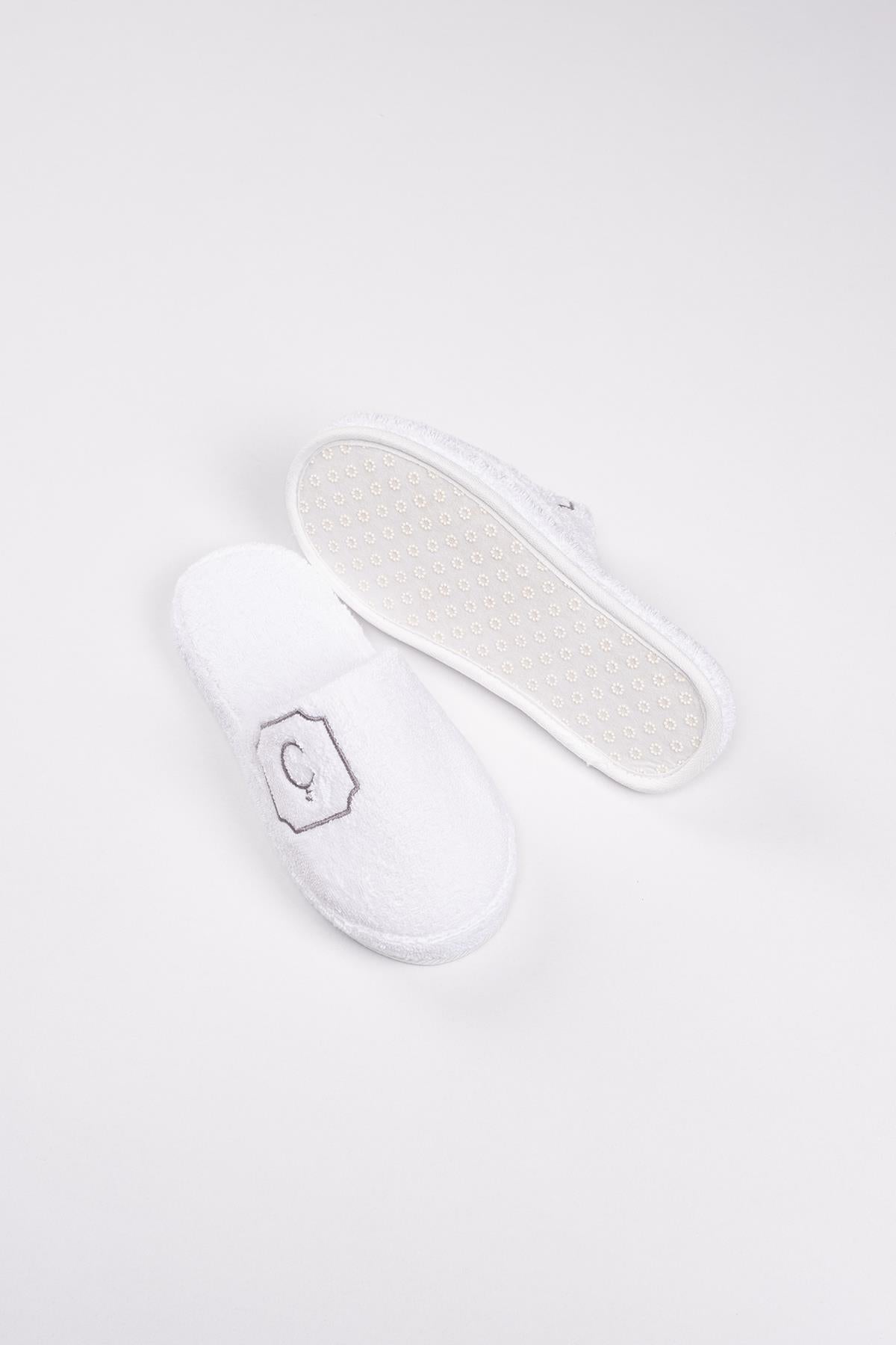 Ç Harf Nakışlı Banyo Ve Ev Havlu Terliği – %100 Pamuk Kaymaz Kalın Taban - Ender Home