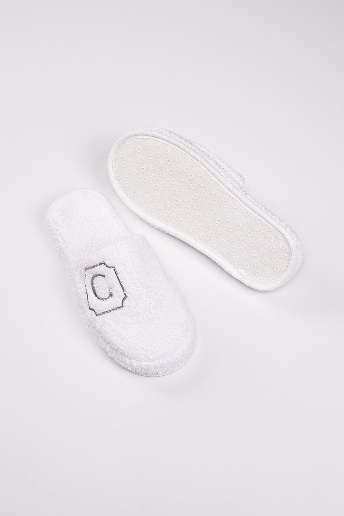 C Harf Nakışlı Banyo Ve Ev Havlu Terliği – %100 Pamuk Kaymaz Kalın Taban - Ender Home