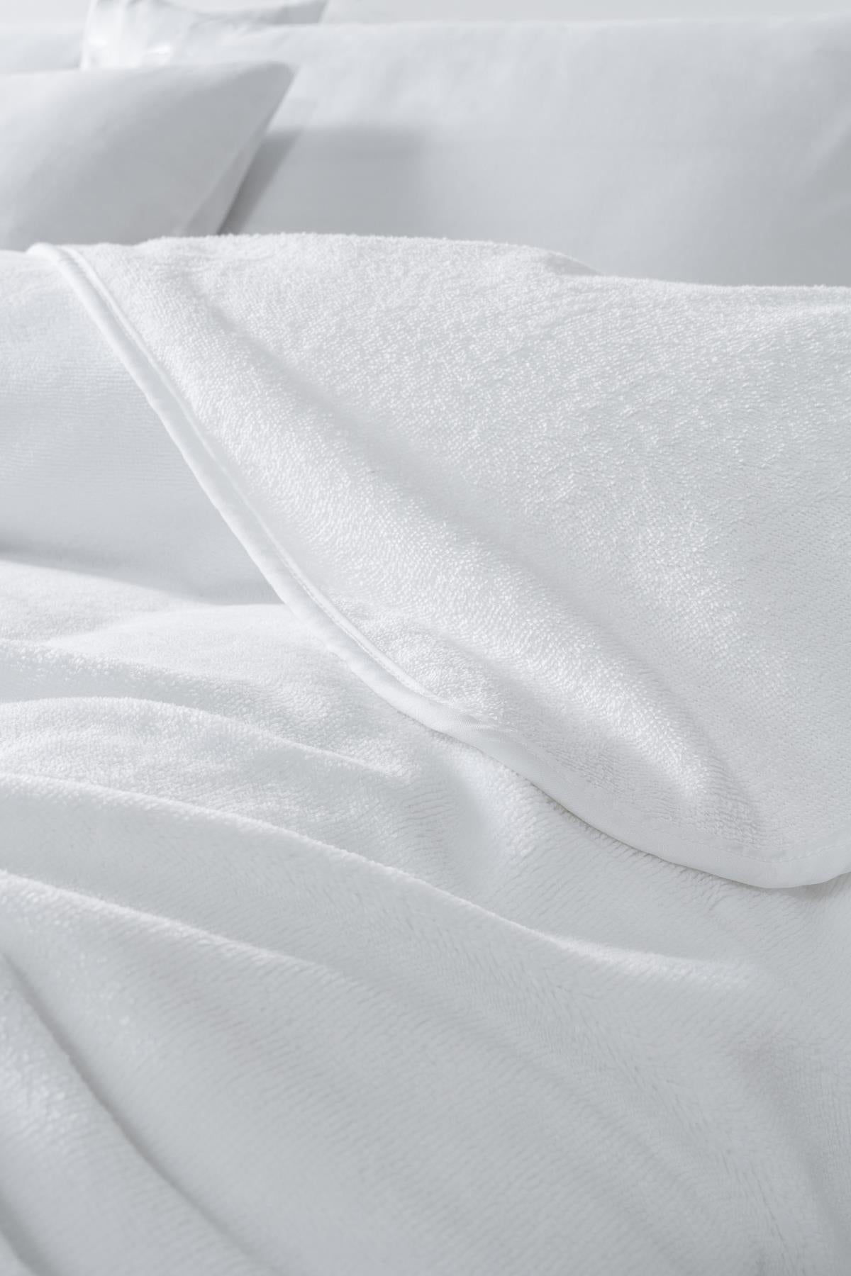 DreamSoft Kadife TV & Koltuk Şalı Tek Kişilik – 100x150 Cm Beyaz - Ender Home