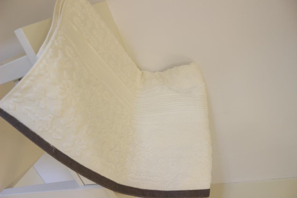 Flower Kurulama Havlusu – %100 Pamuk, 70x140 Bej - Ender Home