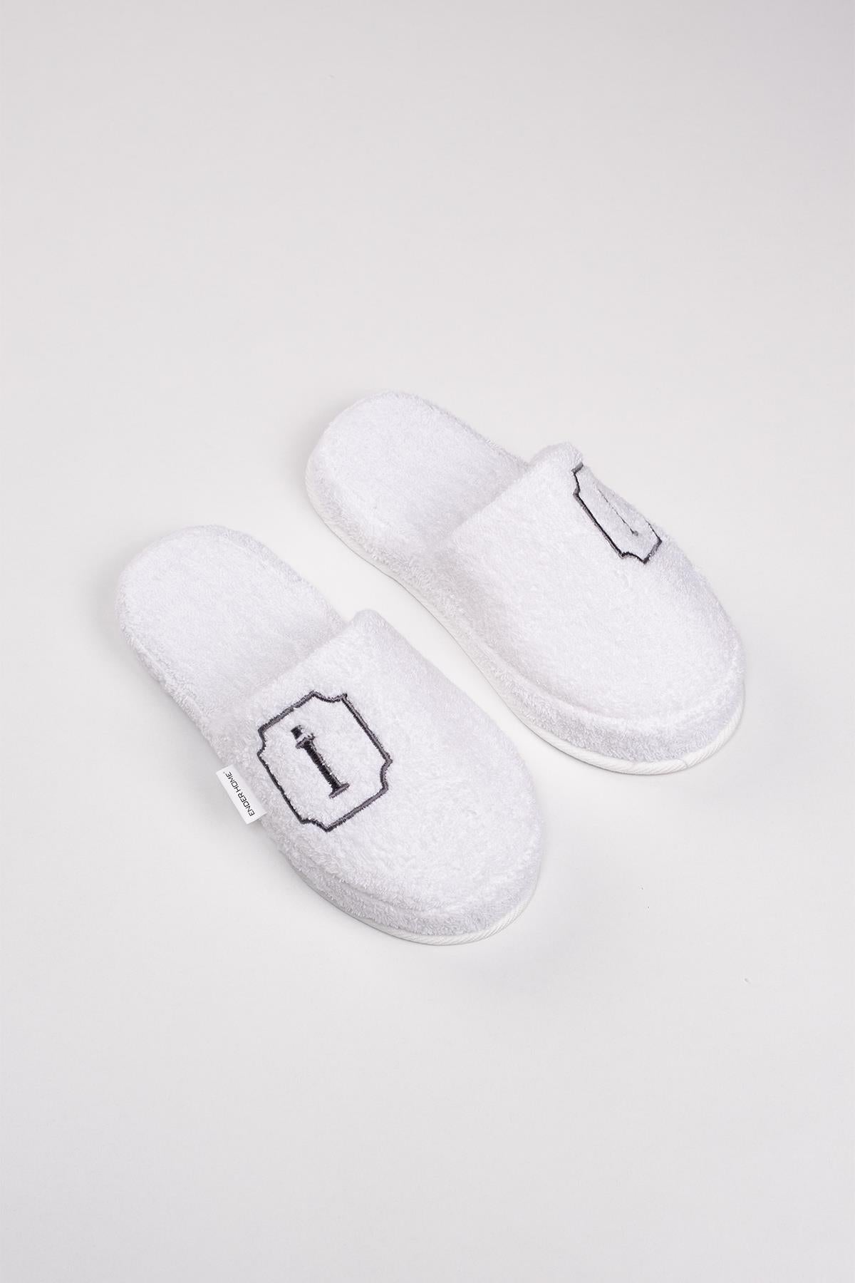 İ Harf Nakışlı Banyo Ve Ev Havlu Terliği – %100 Pamuk Kaymaz Kalın Taban - Ender Home