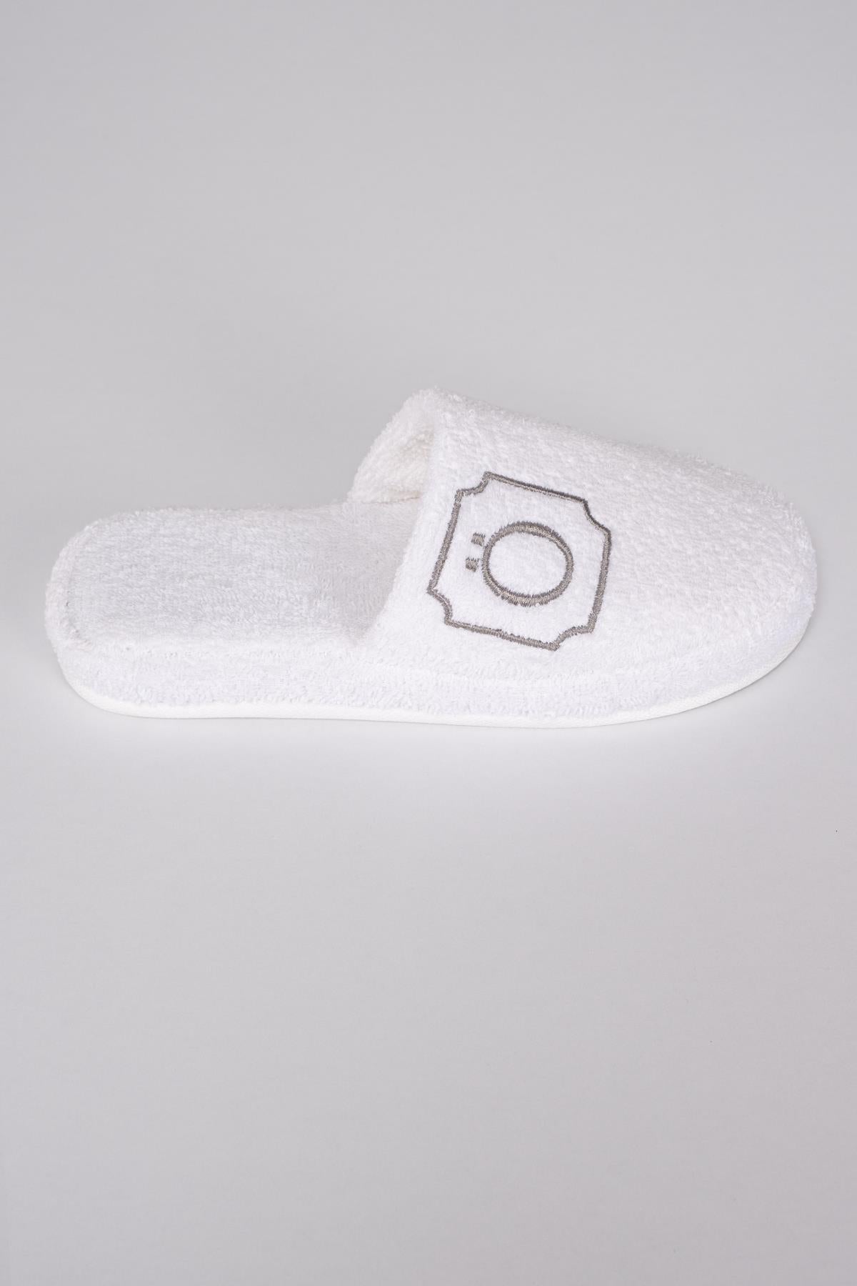 Ö Harf Nakışlı Banyo Ve Ev Havlu Terliği – %100 Pamuk Kaymaz Kalın Taban - Ender Home