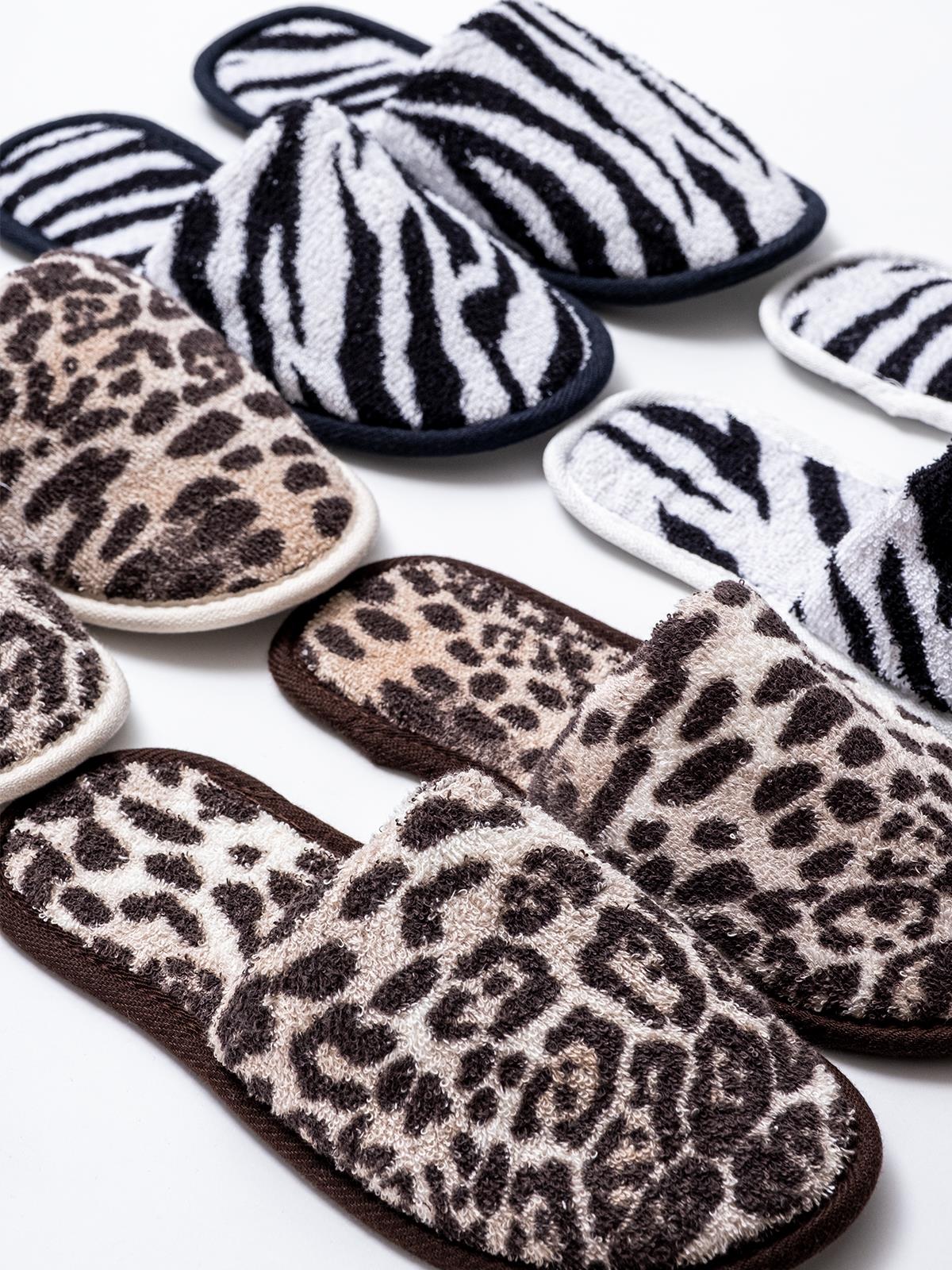 Wild Spirit Leopar Desenli Banyo Ve Ev Terliği – %100 Pamuk Havlu Kaymaz İnce Taban Leopar Baskılı- Kahve Biyeli - Ender Home