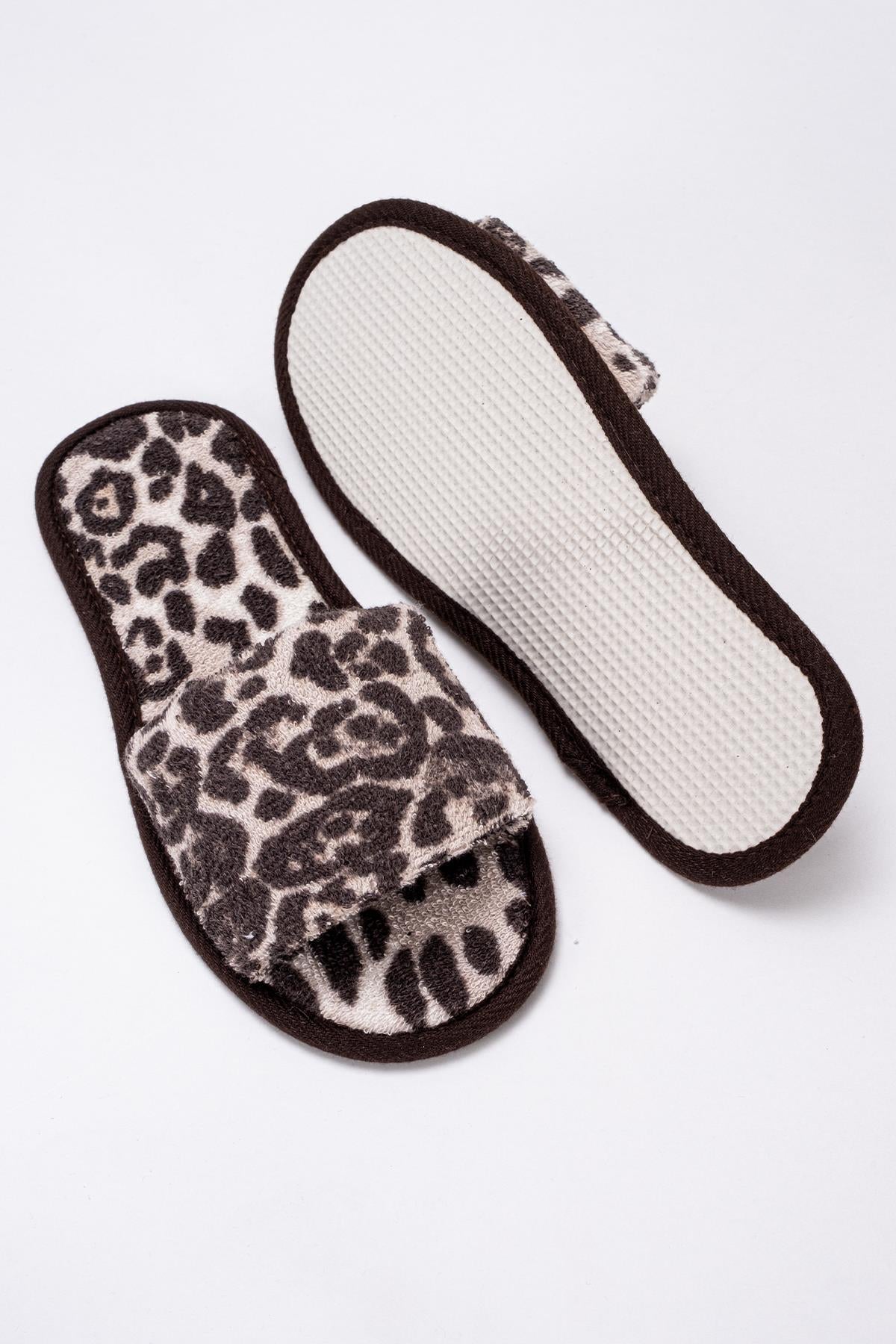 Wild Spirit Leopar Desenli Banyo Ve Ev Terliği – %100 Pamuk Havlu Kaymaz İnce Taban Leopar Desen-Kahve Biyeli - Ender Home