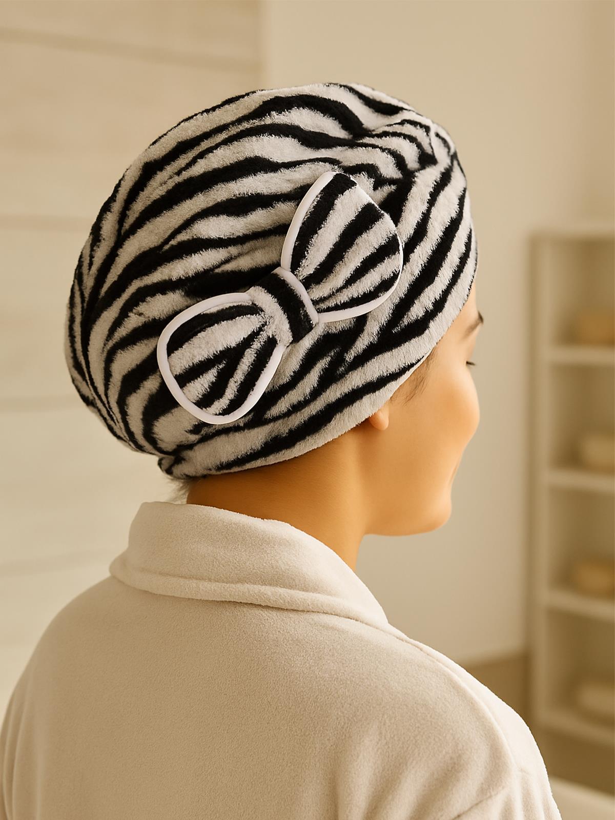 Wild Spirit Zebra Desen Saç Kurulama Bonesi – %100 Pamuk Zebra Baskılı-Beyaz Biyeli - Ender Home